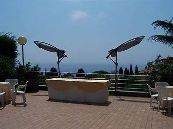 La Vignetta 3* Варацце