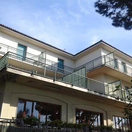 公寓式酒店 La Vignetta 瓦拉泽