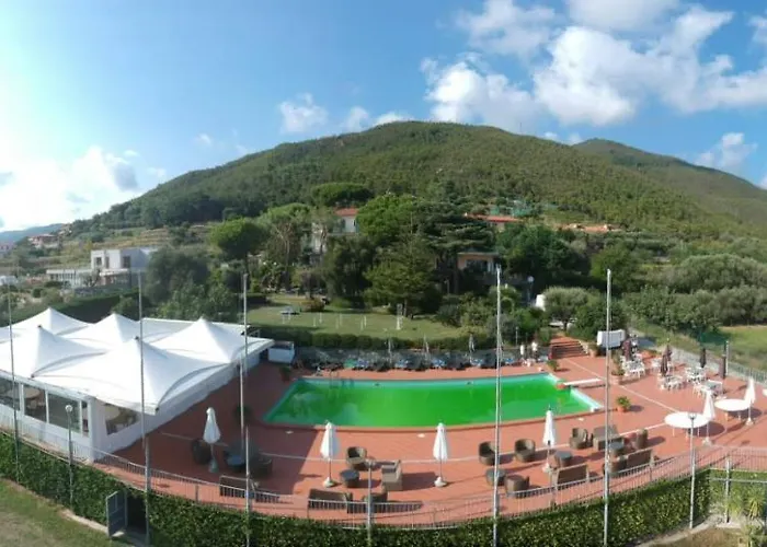 Aparthotel La Vignetta Varazze