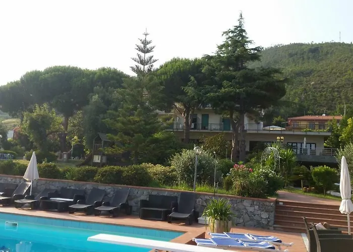 Aparthotel La Vignetta Varazze