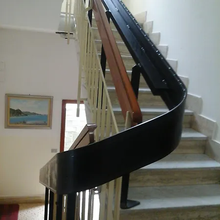 Hotel apartamentowy La Vignetta 3*