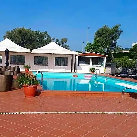 Apartmanhotel La Vignetta Varazze