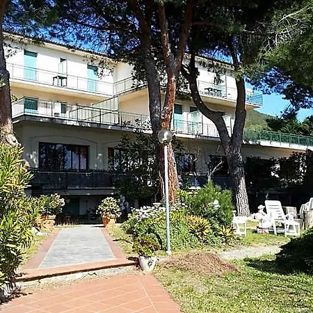 Apartmanhotel La Vignetta Varazze