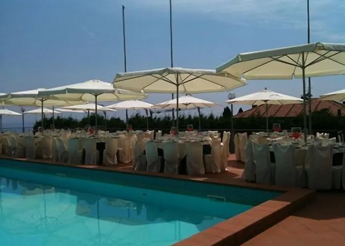 アパートホテル La Vignetta